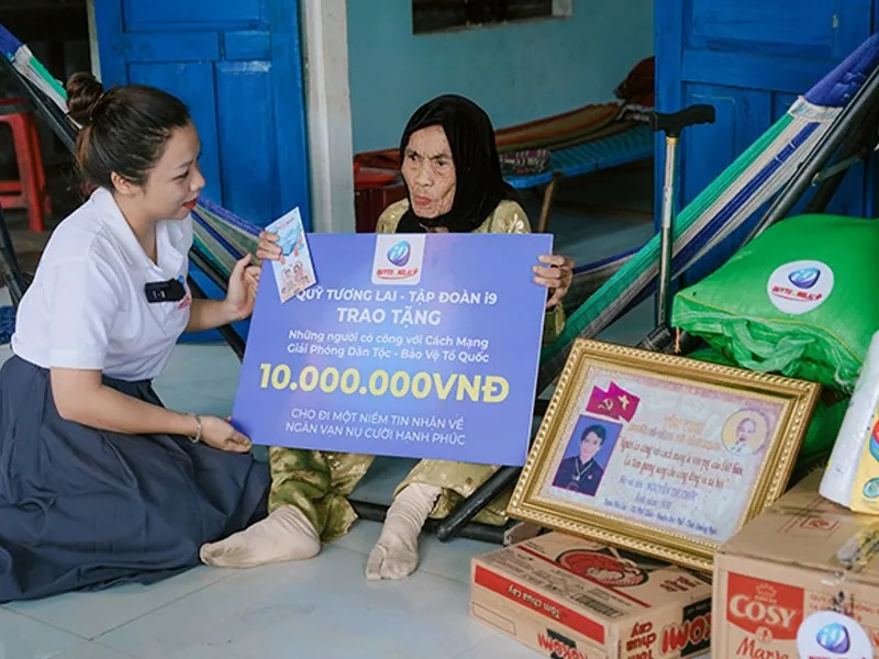 Hình ảnh minh họa chơi cờ bạc có trách nhiệm, với đồng hồ, tiền và biểu tượng hỗ trợ.